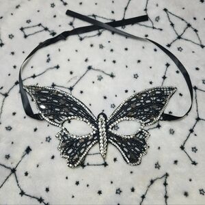Elegant Black Butterfly Mask